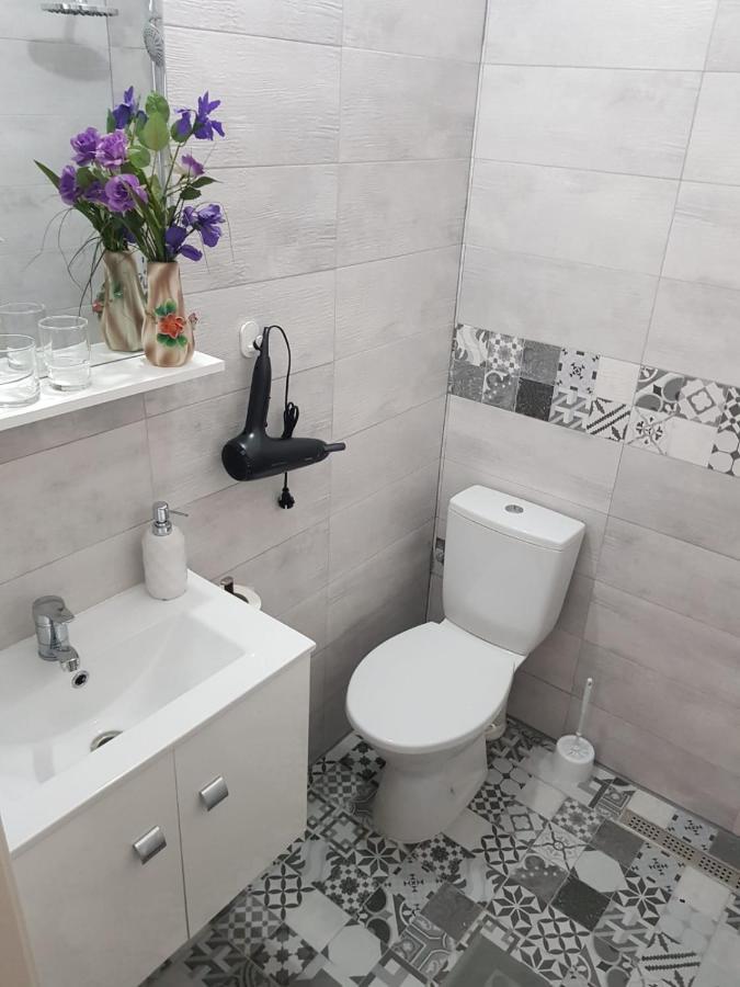 オラデアCasa Milanアパートメント エクステリア 写真