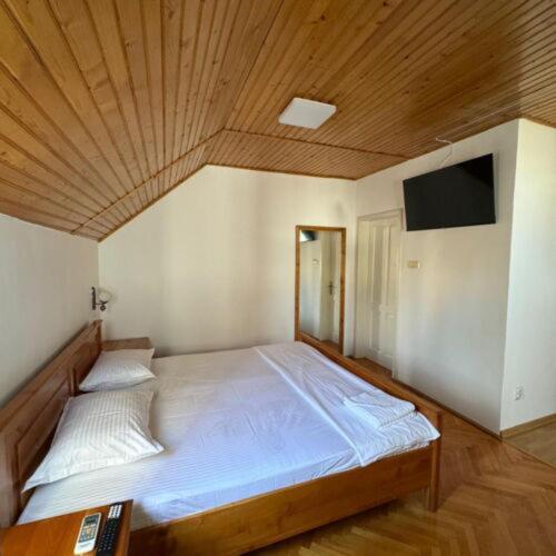 オラデアCasa Milanアパートメント エクステリア 写真